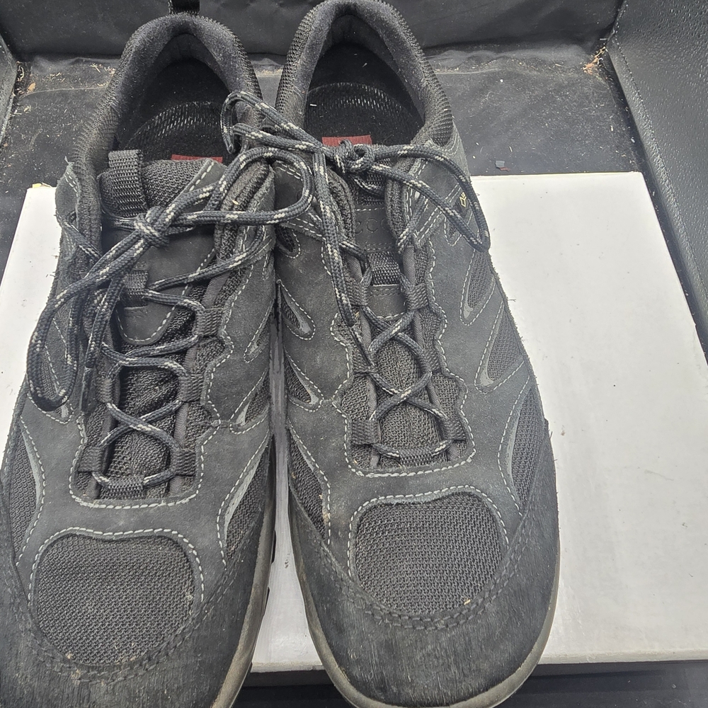 Ecco Black Athletic Shoes for Men‎